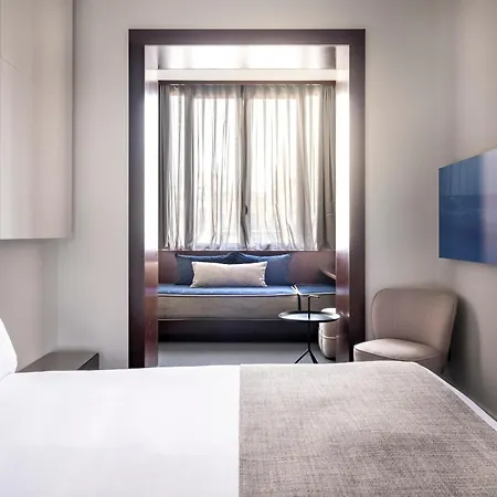 Hotel Sixtytwo 4*