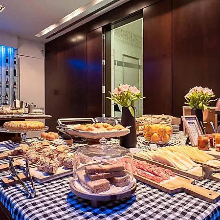 Sixtytwo Hotel 4*
