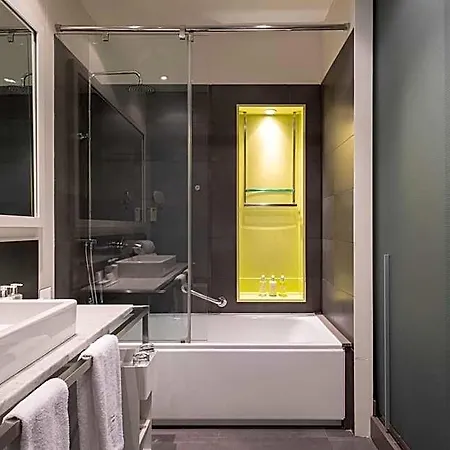 Sixtytwo Hotel 4*