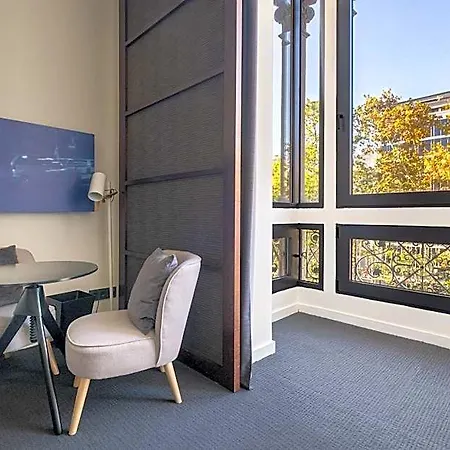 Sixtytwo Hotel 4*