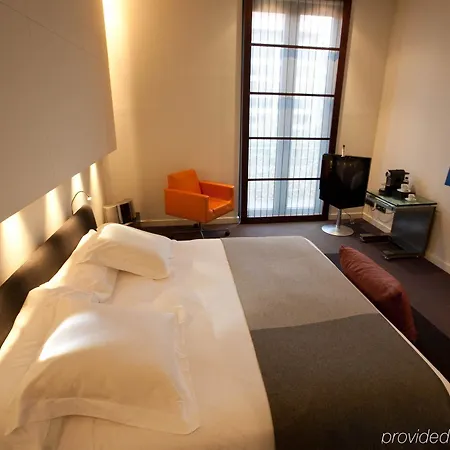 Sixtytwo Hotel 4*
