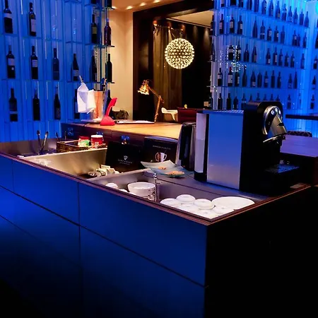 シックスティツー 4*