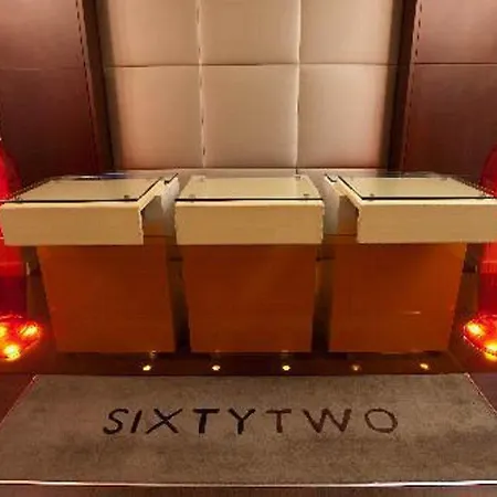 シックスティツー