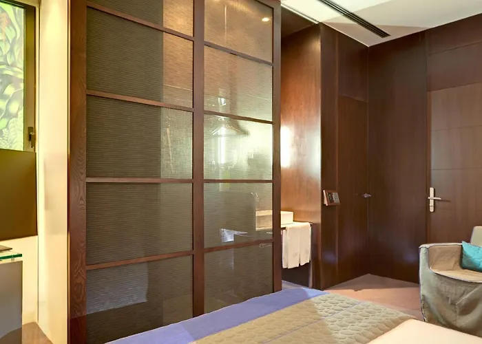 سيكستي تو 4*