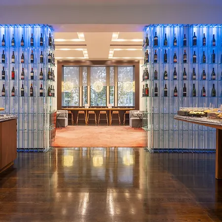 シックスティツー 4*