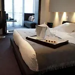 سيكستي تو 4*
