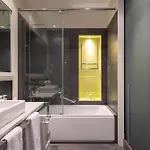 سيكستي تو 4*